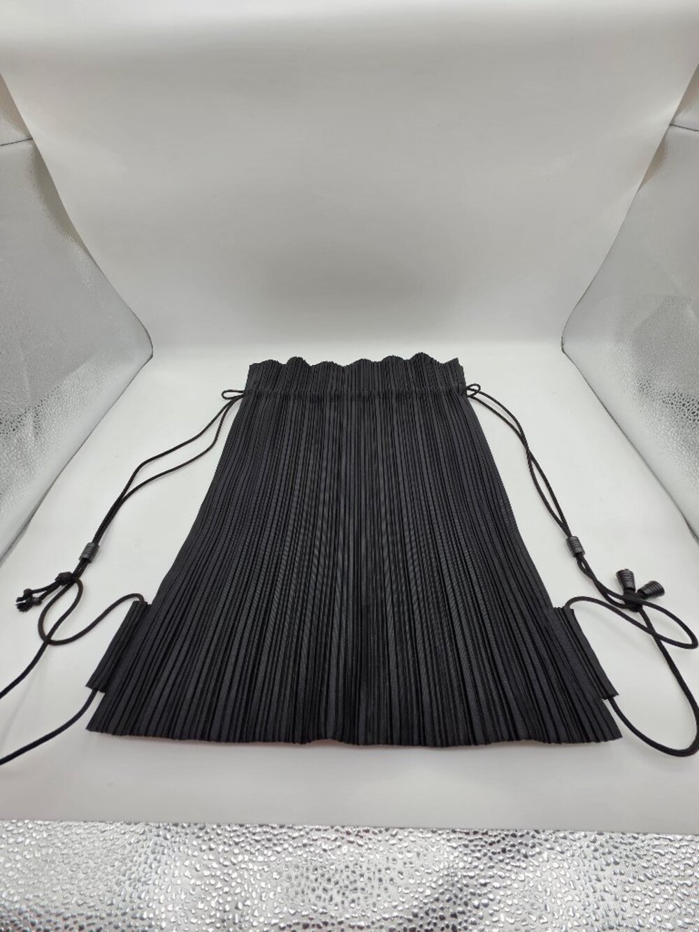 Issey Miyake Inc. — Vintage Black Pleated Drawstring Backpack/Bag